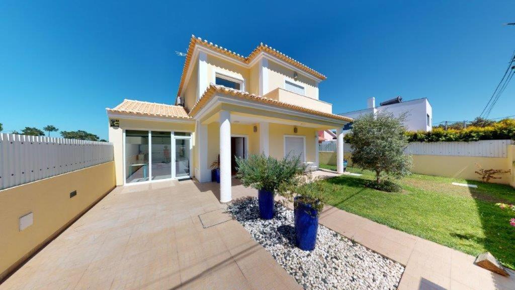 Zion Guest House Алмада Екстериор снимка